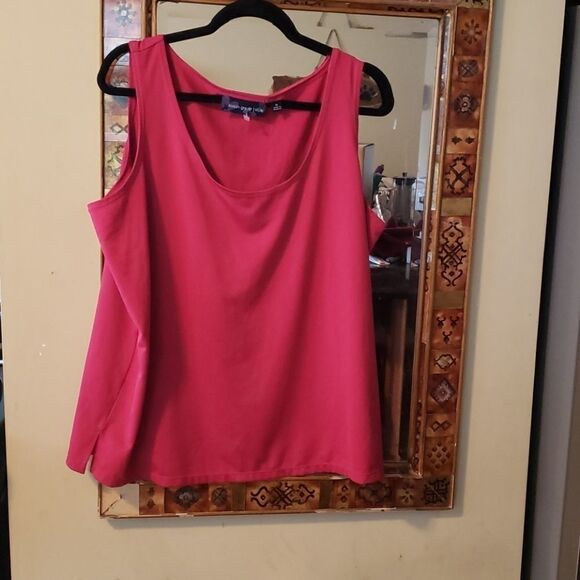 NWOT fuscia tank  - Picture 1 of 2